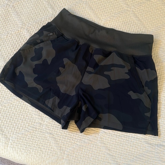 all in motion Pants - All in Motion short EUC Size Small K10